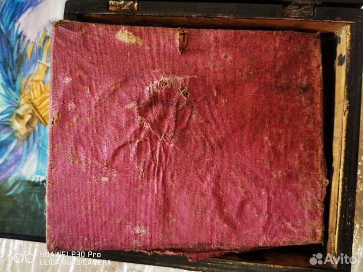 Икона Старинная. В киоте. Тихвинская Божья Мать