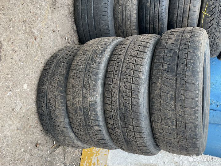 Bridgestone Blizzak Revo GZ 215/60 R17 96S