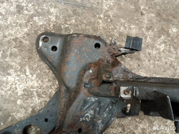 Балка подмоторная Mazda Xedos 6 CA 2.0 1994