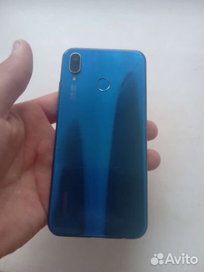 Телефон Huawei p20 lite