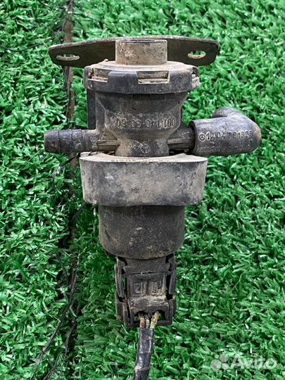 Вакуумный клапан Mercedes-Benz W124 рестайлинг 2.2