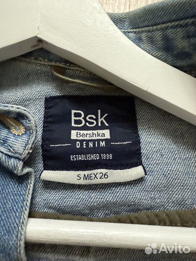 Джинсовая куртка bershka s