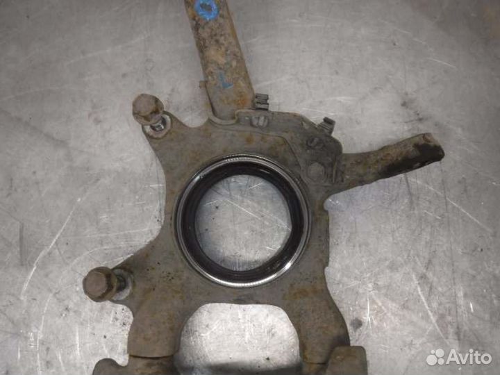 Кулак передний левый Toyota Lc Prado 120 1GR 2007