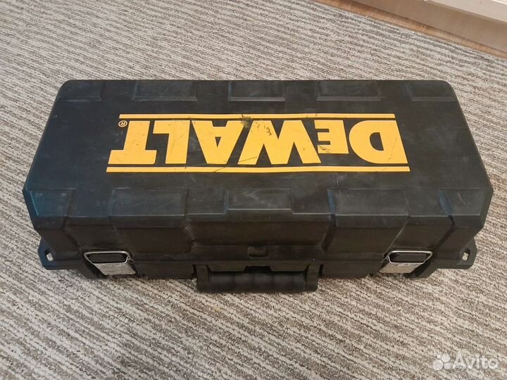 Ушм болкарка Dewalt