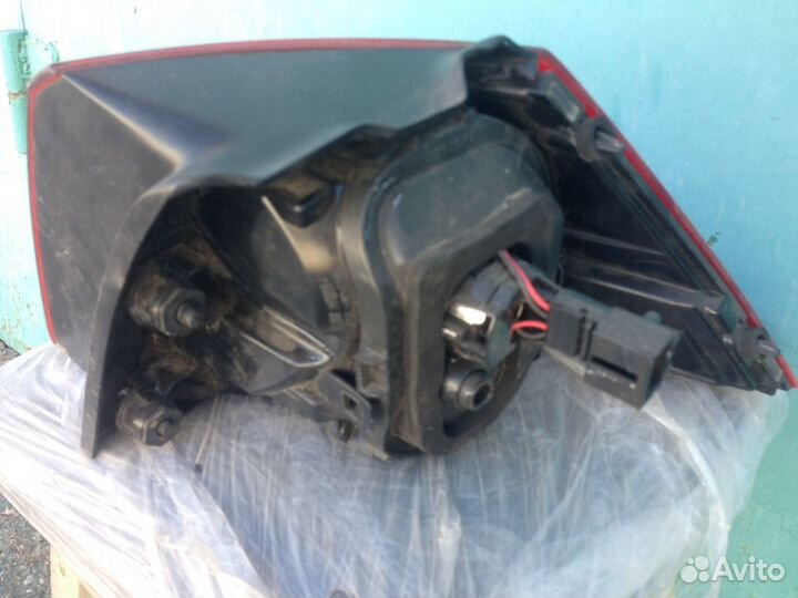 Фонарь задний правый в крыло golf 7