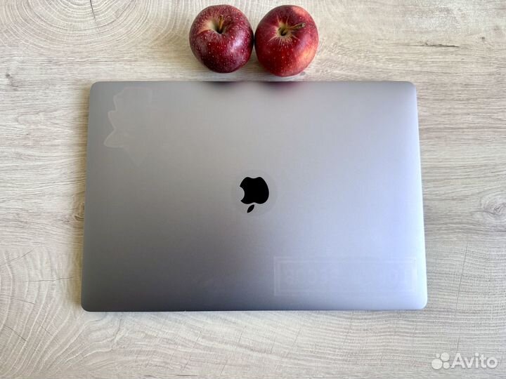 MacBook Pro 16'' 2019 i7 32Gb 512Gb RP 4Gb