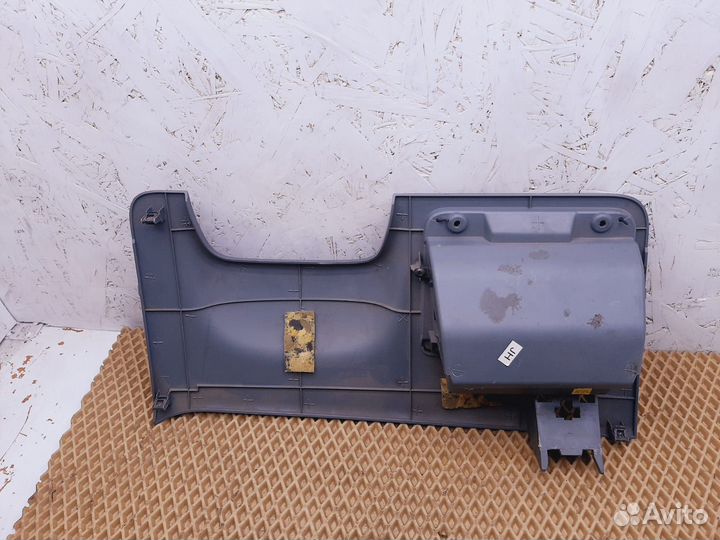 Нижняя накладка торпеды Chevrolet Lacetti