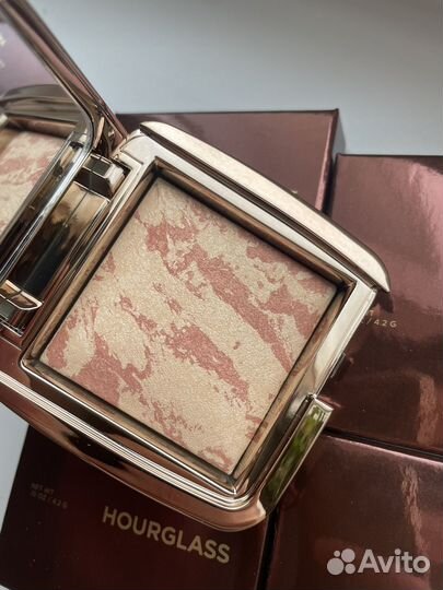 Hourglass пудра