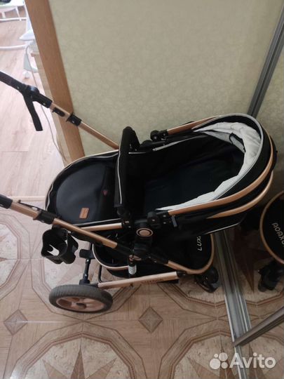 Прогулочная коляска 2 в 1