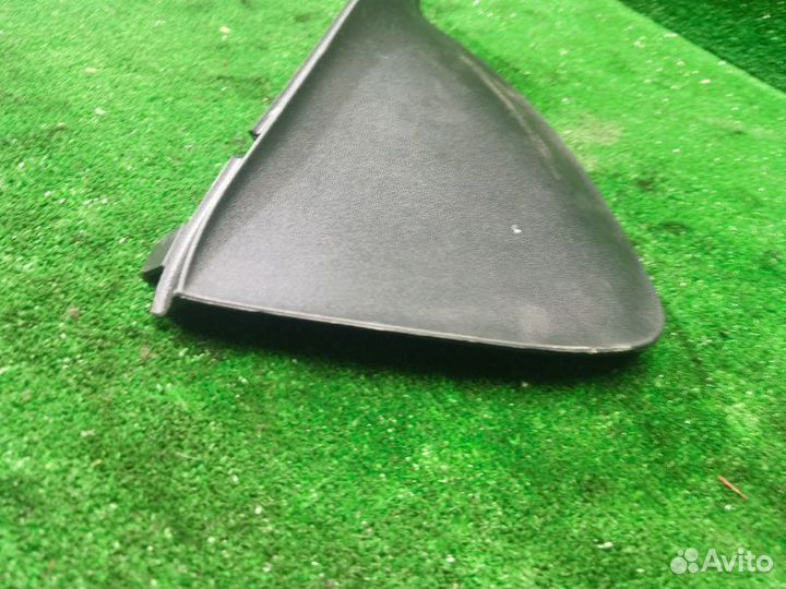 Накладка на торпедо правая Citroen C4 седан 1.6