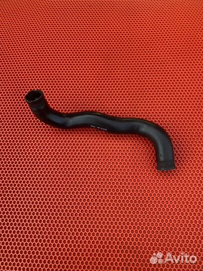 Патрубок радиатора нижний АКПП Mitsubishi Carisma