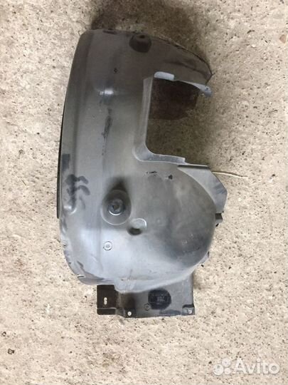 Подкрылок передний левый Bmw e81 e87