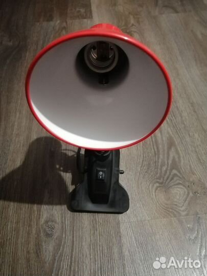 Лампа настольная