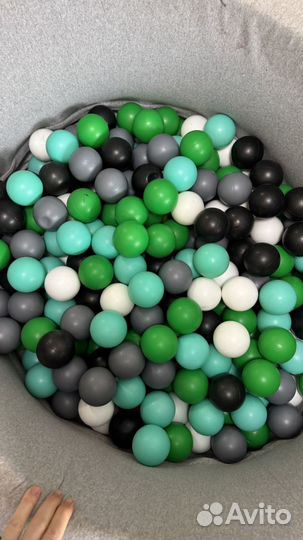 Сухой бассейн с шариками