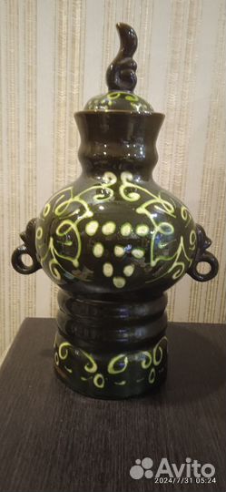 Глиняный кувшин