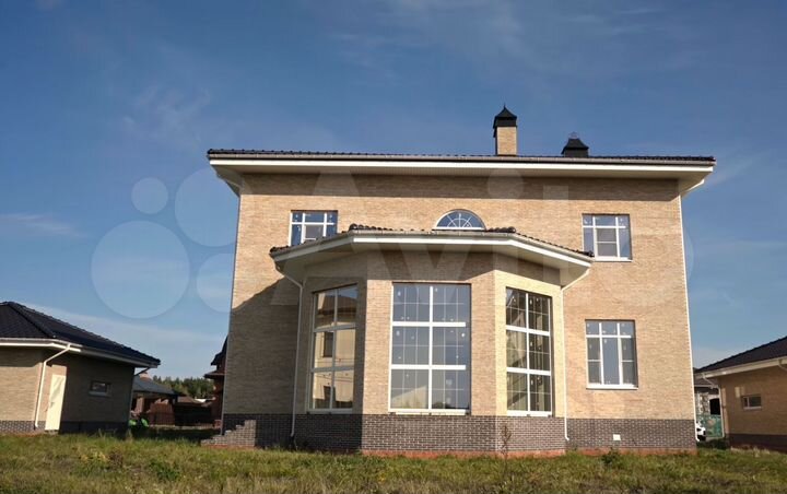 Дом 230 м² на участке 15 сот.