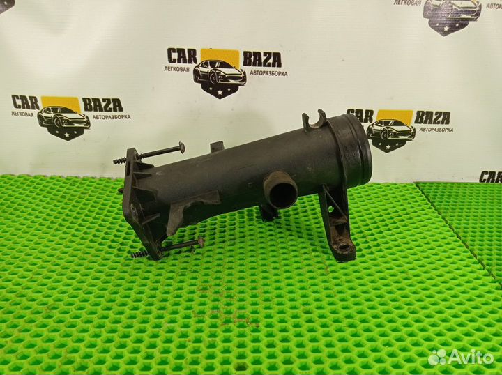 Патрубок воздушного фильтра