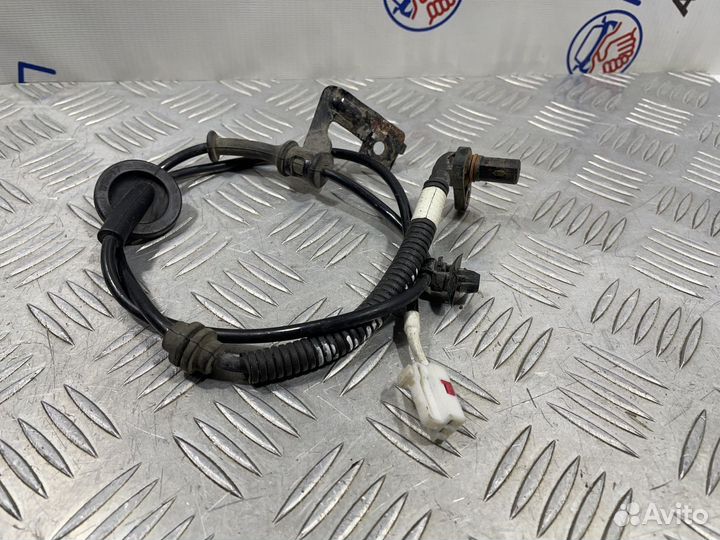 Датчик abs задний левый Kia Rio 3