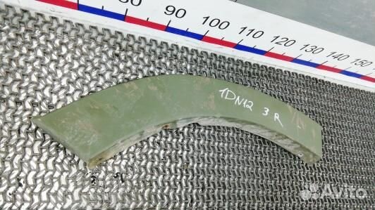 Молдинг крыла заднего правого mitsubishi pajero 4