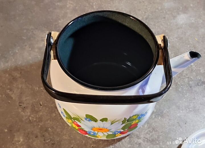 Чайник эмалированный новый