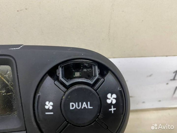 Блок управления климатической установкой Hyundai i