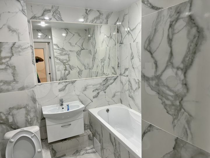 2-к. квартира, 42 м², 8/9 эт.