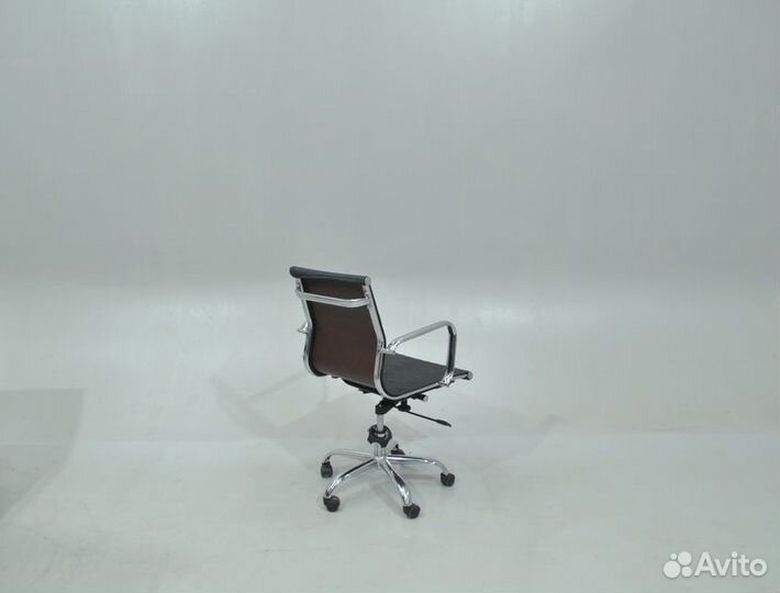 Офисное кресло