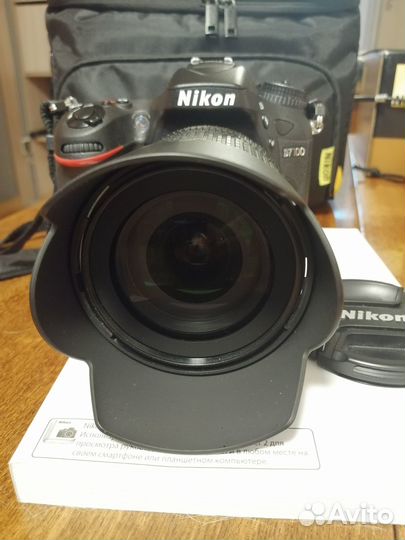 Nikon d7100 Kit AF-S DX nikkor 18-105mm f/3.5-5.6