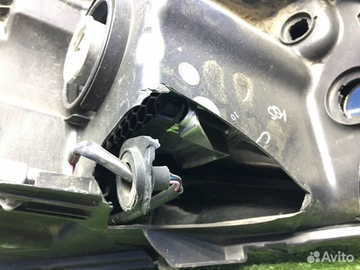 Фара передняя левая Suzuki Vitara 2015