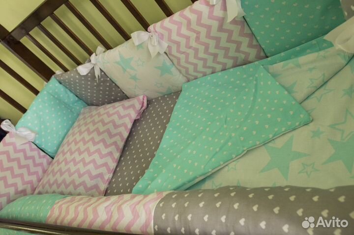 Бортики в кроватку, комплект постельного белья