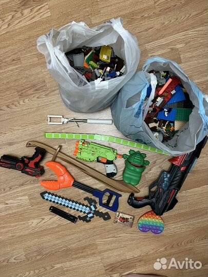Lego на развес + игрушки для мальчика