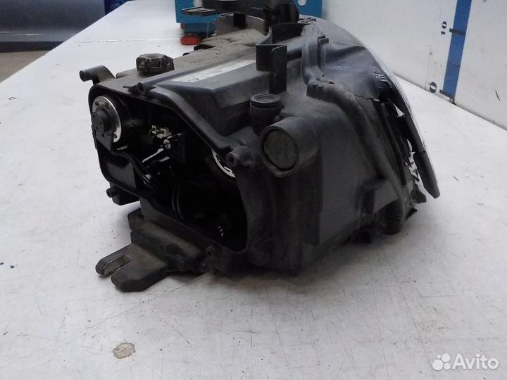 Фара правая Audi Q3/RS Q3