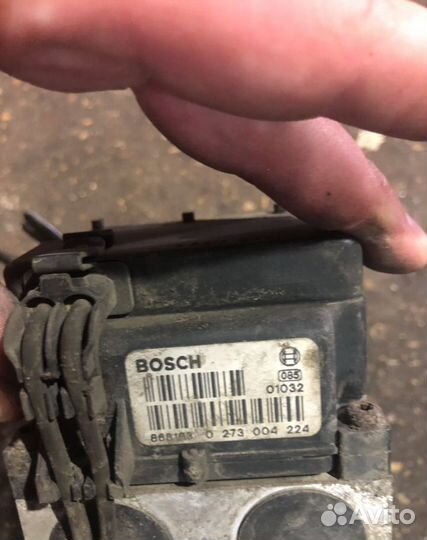 Запчасти на вольво с40 s40 2.0 блок ABS