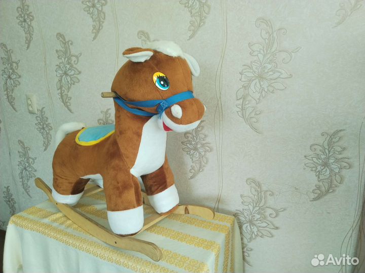 Детская качалка лошадь