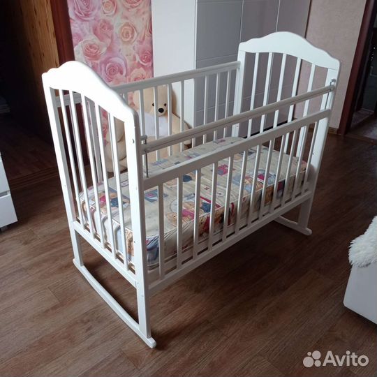 Детская кроватка