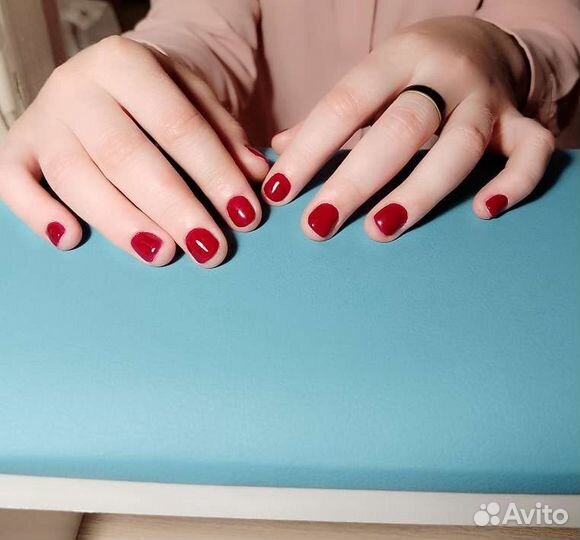 Маникюр и педикюр