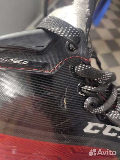 Коньки хоккейные