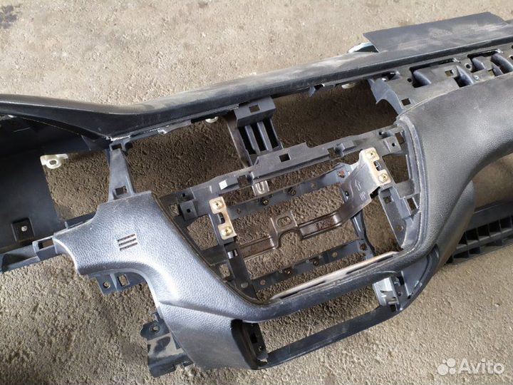 Торпедо Mitsubishi Lancer CS 2005