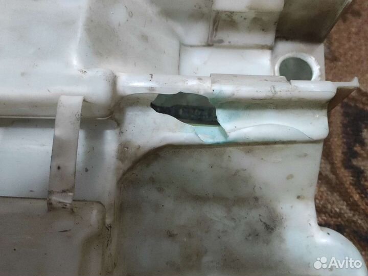 Бачок омывателя Toyota Camry V40 2.4