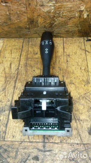 Переключатель поворотов подрулевой Mitsubishi