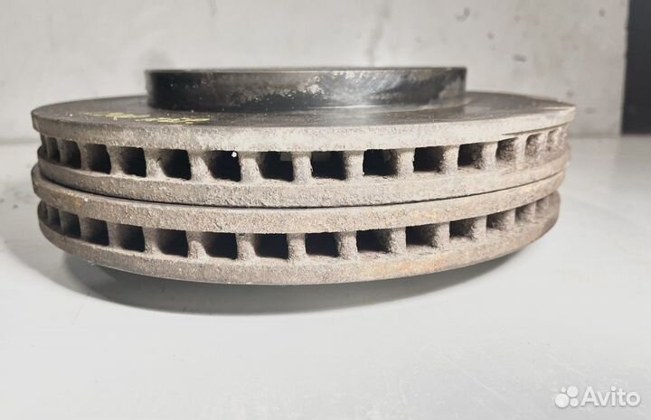 Диск тормозной передний Mitsubishi L200 KB