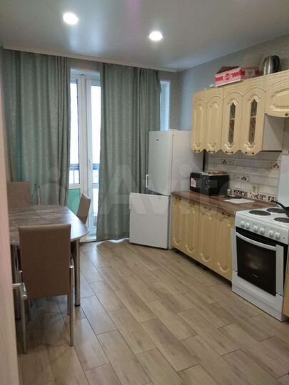 2-к. квартира, 54 м², 4/15 эт.