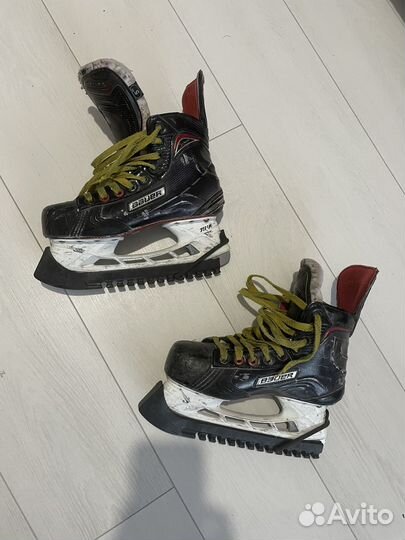 Хоккейные коньки bauer