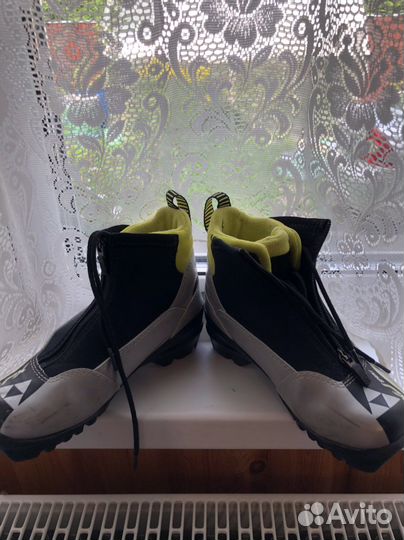 Лыжные ботинки fischer 33