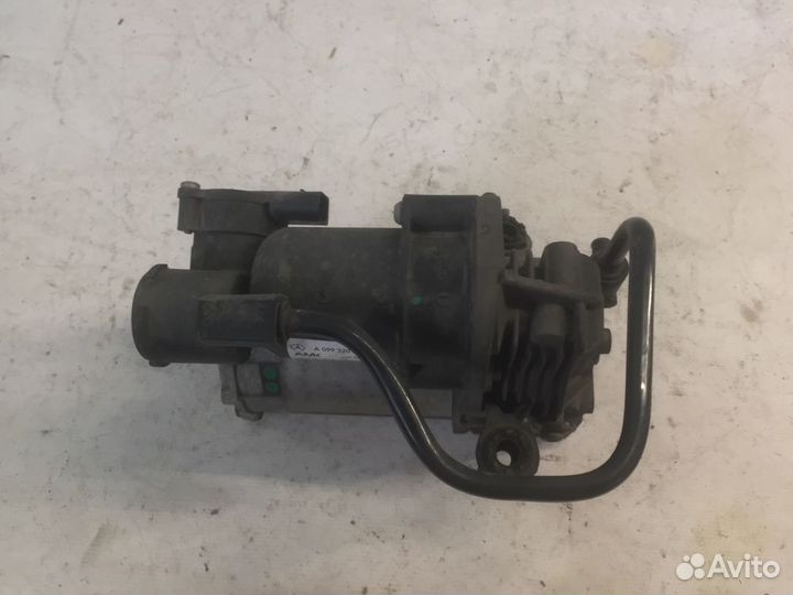 Компрессор пневмоподвески Mercedes S-Class S222