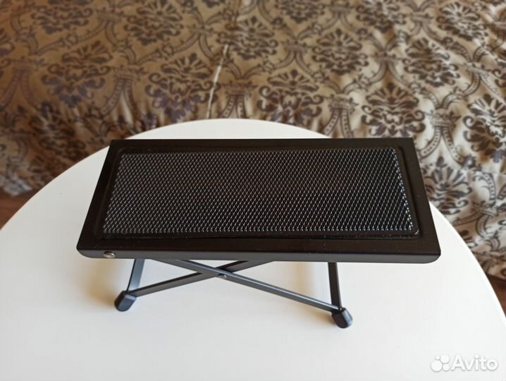 Подставка под ногу для гитариста GrandVox