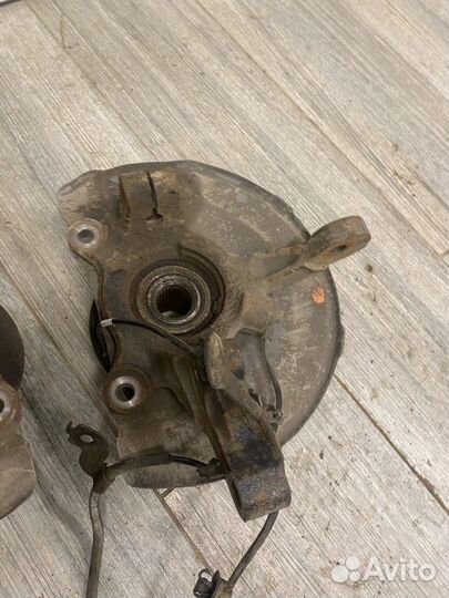 Кулаки поворотные в сборе Mitsubishi Lancer X