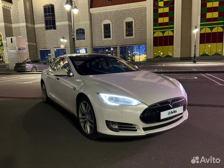 Tesla Model S AT, 2014, 152 600 км