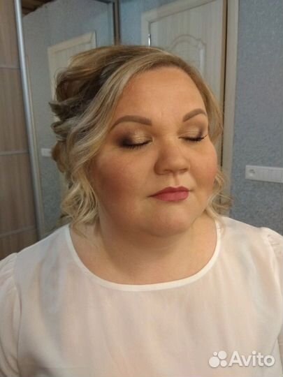 Макияж и прическа