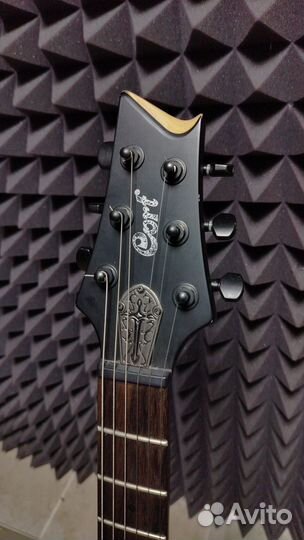 Подставка для гитары